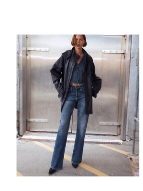 ZARA THE HIGH WAIST STRAIGHT LEG ZW JEANS FADED BLUE